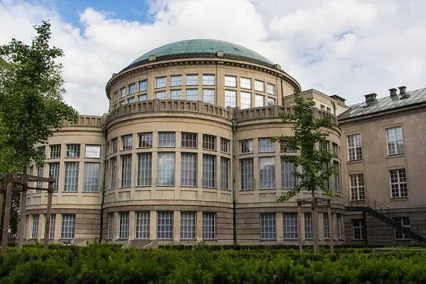 LUDWIG MAXIMILIAN UNIVERSITY OF MUNICH